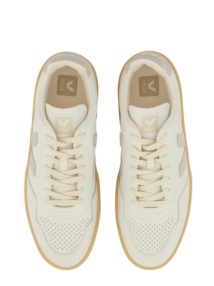 Veja Sneaker "V 90" – Image 4